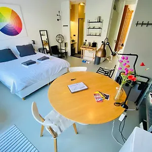 Private - Dog-friendly - Garden Bed & Breakfast