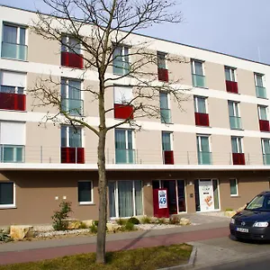 East Aparthotel